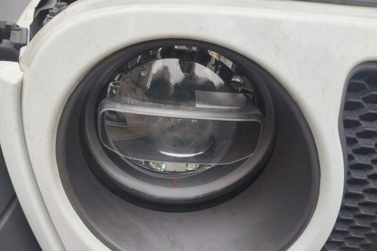 Used Jeep Wrangler 2021 2.0T Robin Hood Four-Door Edition Right Front Headlight