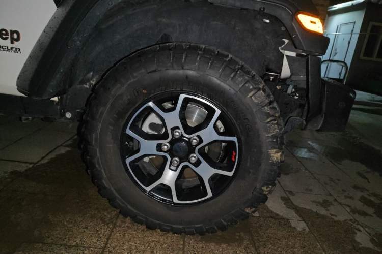 Used Jeep Wrangler 2021 2.0T Robin Hood Four-Door Edition Right Front Wheel Hub