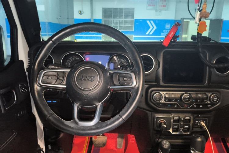 Used Jeep Wrangler 2021 2.0T Sahara Four-Door Edition Steering Wheel