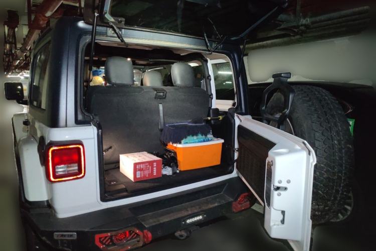 Used Jeep Wrangler 2021 2.0T Sahara Two-Door Edition Trunk