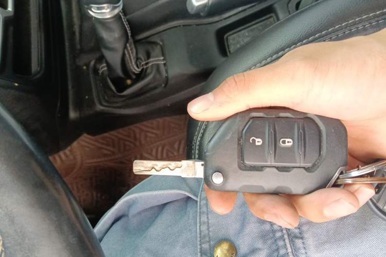 Used Jeep Wrangler 2021 2.0T Sahara Four-Door Edition Vehicle Key