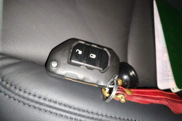Used Jeep Wrangler 2021 2.0T Sahara Two-Door Edition Vehicle Key