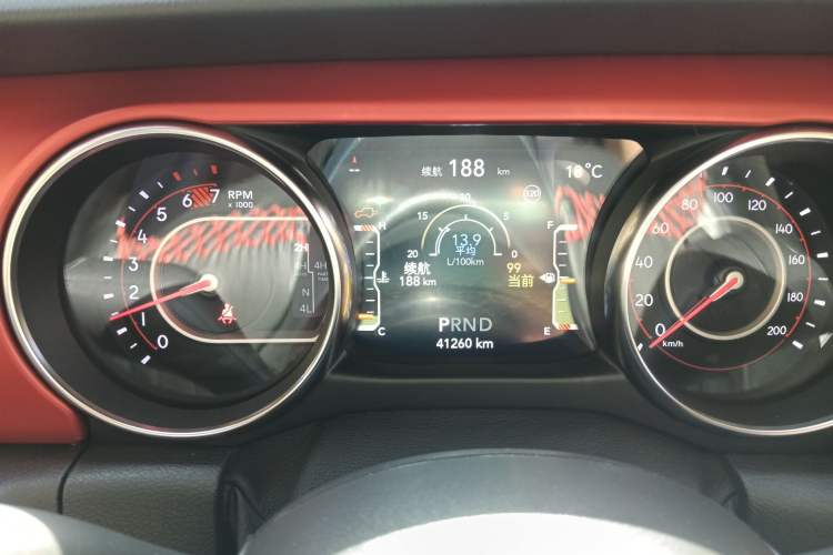 Used Jeep Wrangler 2021 2.0T Robin Hood two-door version Instrument Cluster