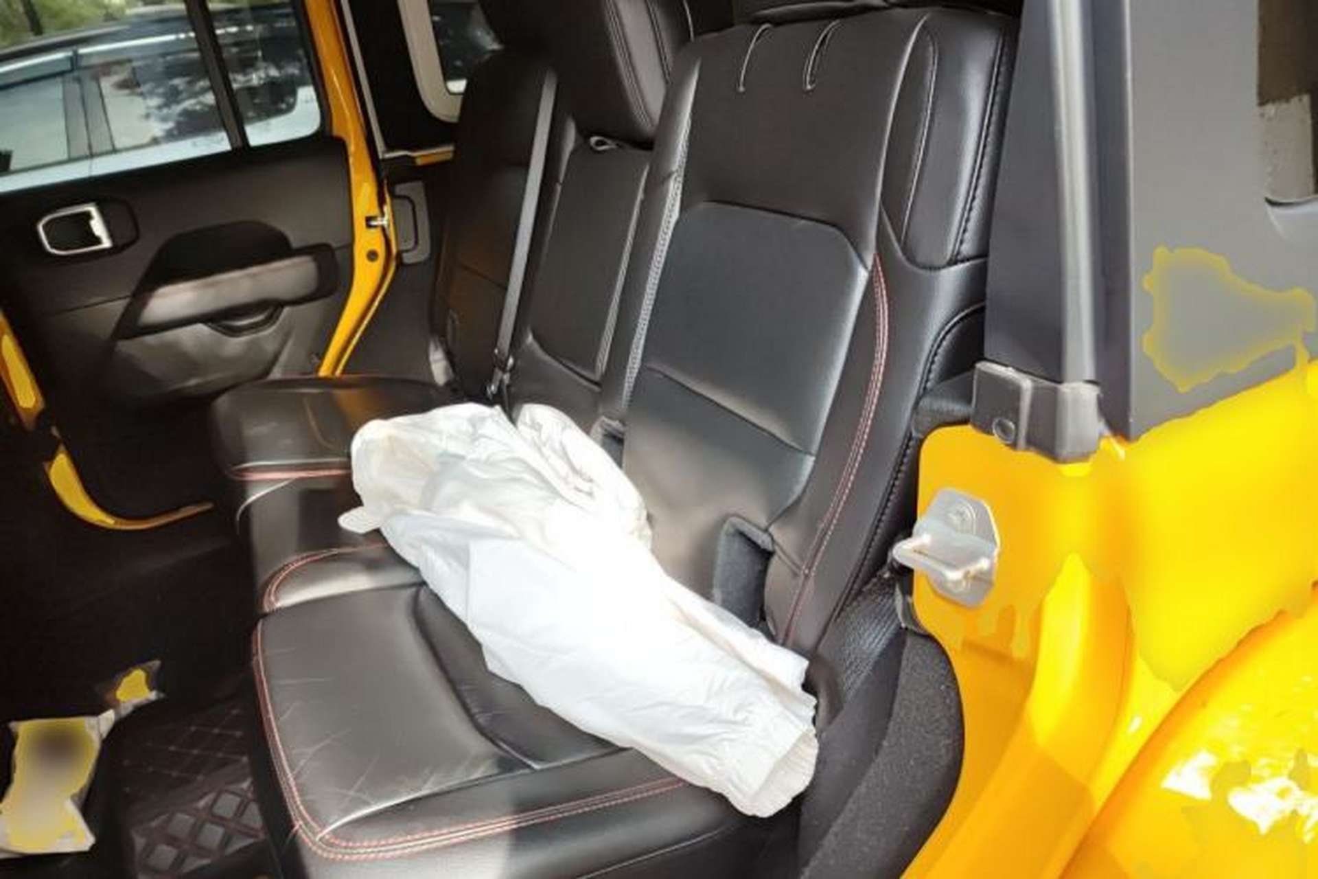 Used Jeep Wrangler 2021 2.0T Automatic Four-Door Hardtop Rubicon European Version Left Rear Seat