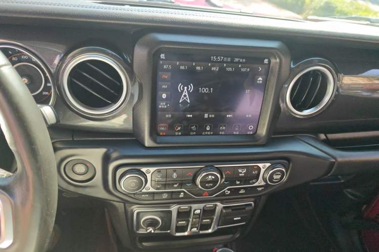 Used Jeep Wrangler 2022 2.0T High Altitude Bahamas Sand Pink Special Edition Audio And AC Panel