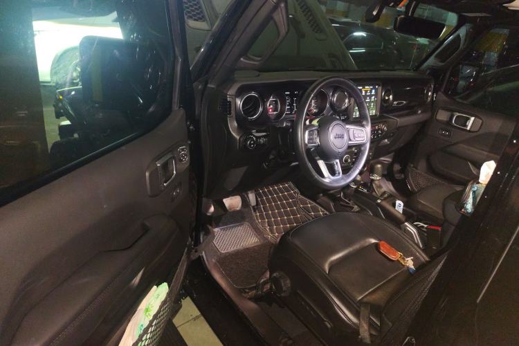 Used Jeep Wrangler 2022 2.0T High Altitude Four-Door Edition Driver Seat