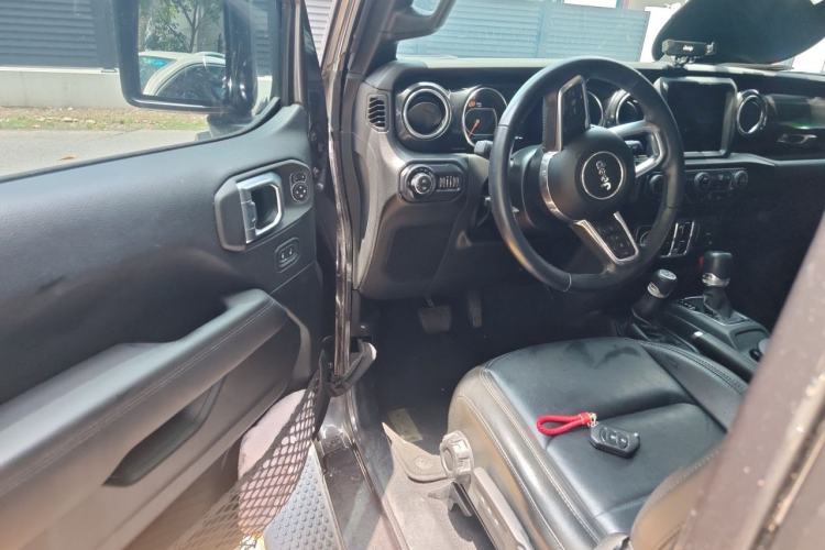 Used Jeep Wrangler 2022 2.0T High Altitude Four-Door Edition Driver Seat