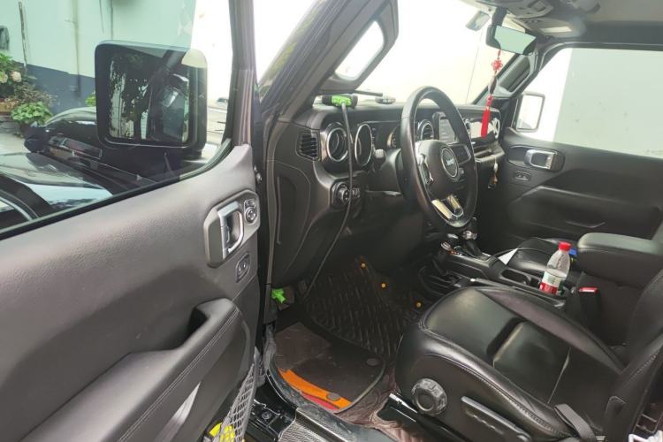 Used Jeep Wrangler 2022 2.0T High Altitude Four-Door Edition Driver Seat