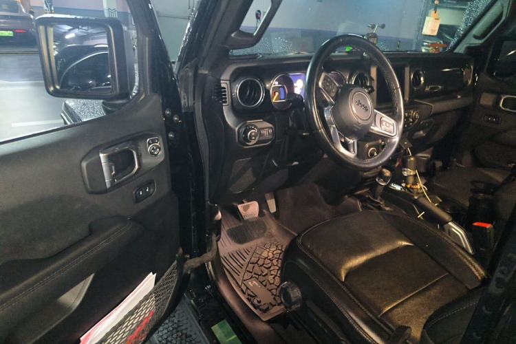 Used Jeep Wrangler 2022 2.0T High Altitude Four-Door Edition Driver Seat