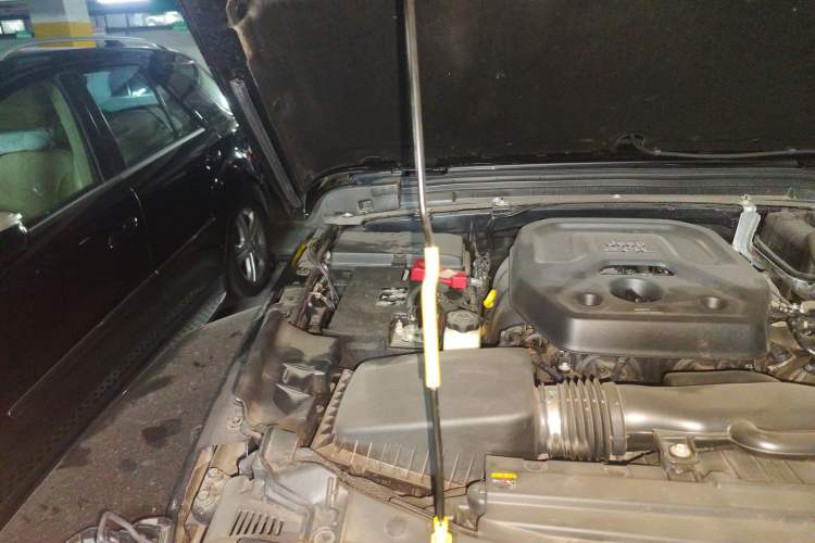 Used Jeep Wrangler 2022 2.0T High Altitude Four-Door Edition Engine Bay Right