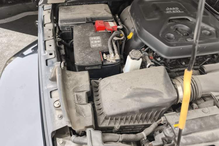 Used Jeep Wrangler 2022 2.0T High Altitude Four-Door Edition Engine Bay Right