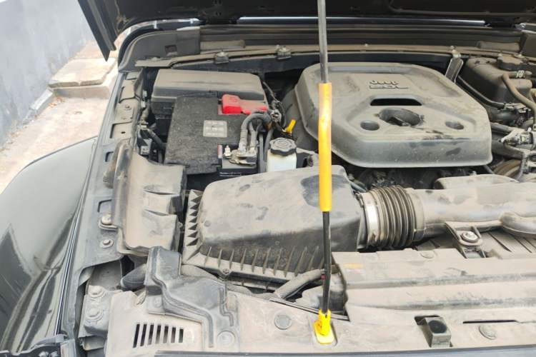 Used Jeep Wrangler 2022 2.0T High Altitude Four-Door Edition Engine Bay Right