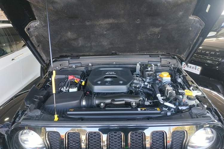 Used Jeep Wrangler 2022 2.0T High Altitude Four-Door Edition Engine Bay