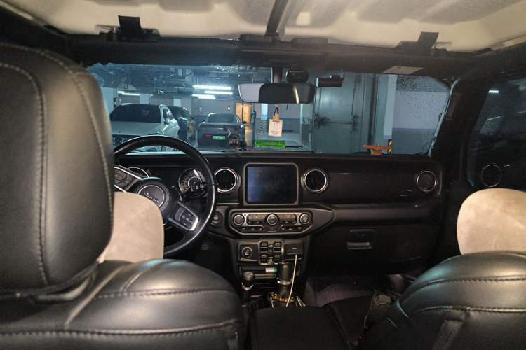 Used Jeep Wrangler 2022 2.0T High Altitude Four-Door Edition Headliner