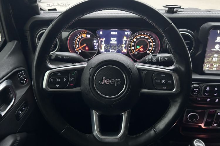 Used Jeep Wrangler 2022 2.0T High Altitude Four-Door Edition Interior 4