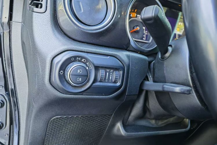 Used Jeep Wrangler 2022 2.0T High Altitude Four-Door Edition Interior 5