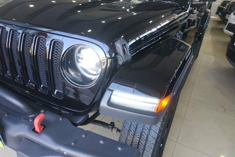 Used Jeep Wrangler 2022 2.0T High Altitude Four-Door Edition Left Front Headlight