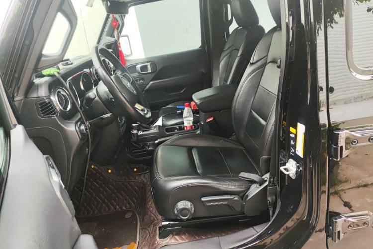 Used Jeep Wrangler 2022 2.0T High Altitude Four-Door Edition Left Front Seat