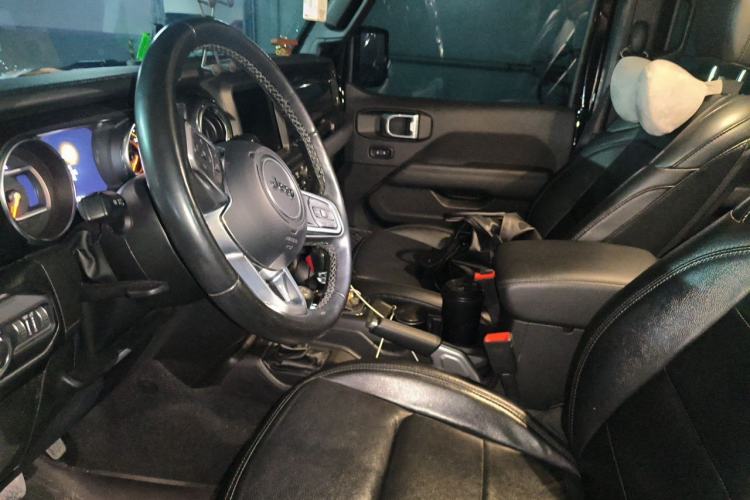 Used Jeep Wrangler 2022 2.0T High Altitude Four-Door Edition Left Front Seat