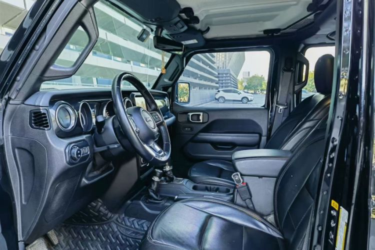 Used Jeep Wrangler 2022 2.0T High Altitude Four-Door Edition Left Front Seat