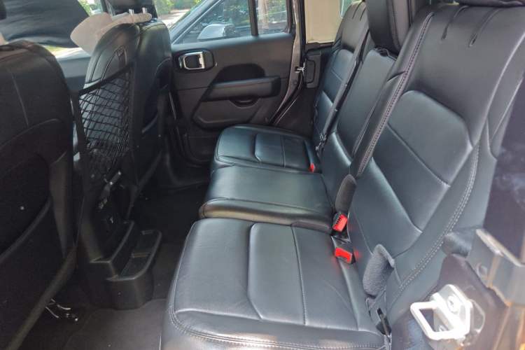 Used Jeep Wrangler 2022 2.0T High Altitude Four-Door Edition Left Rear Seat