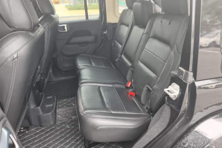 Used Jeep Wrangler 2022 2.0T High Altitude Four-Door Edition Left Rear Seat