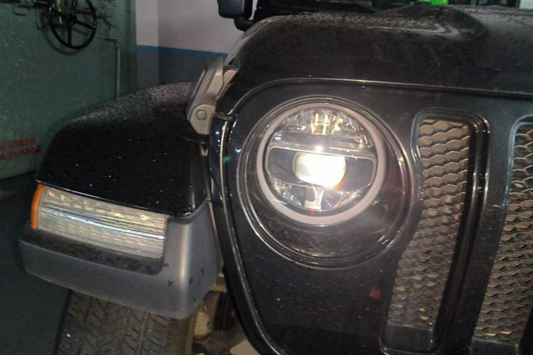 Used Jeep Wrangler 2022 2.0T High Altitude Four-Door Edition Right Front Headlight