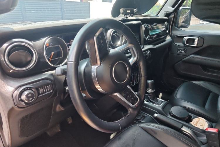 Used Jeep Wrangler 2022 2.0T High Altitude Four-Door Edition Steering Wheel
