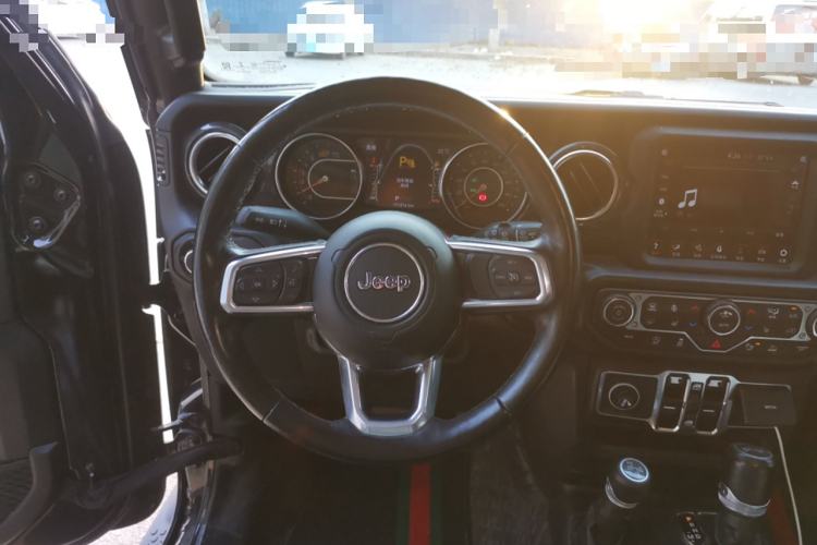 Used Jeep Wrangler 2022 2.0T High Altitude Four-Door Edition Steering Wheel