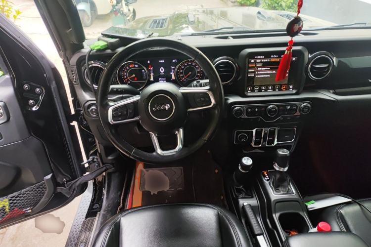 Used Jeep Wrangler 2022 2.0T High Altitude Four-Door Edition Steering Wheel