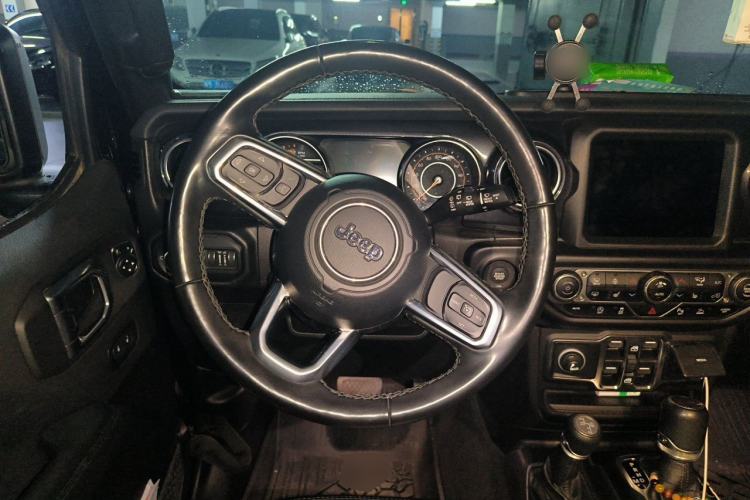 Used Jeep Wrangler 2022 2.0T High Altitude Four-Door Edition Steering Wheel