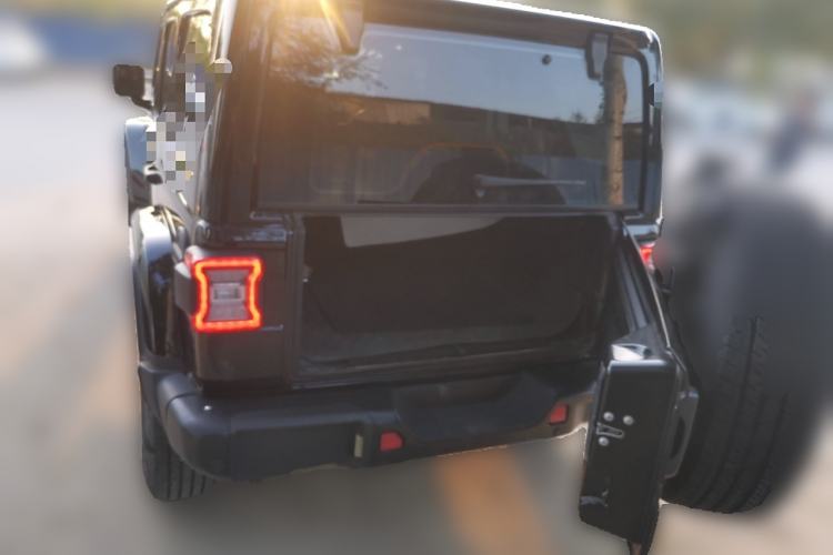 Used Jeep Wrangler 2022 2.0T High Altitude Four-Door Edition Trunk