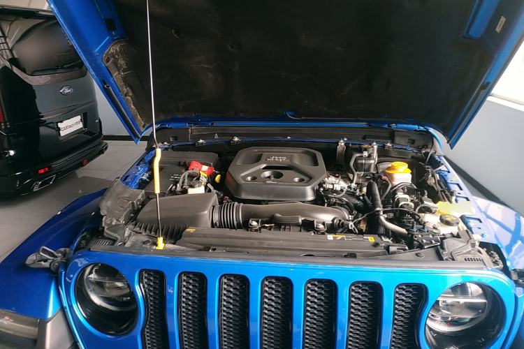 Used Jeep Wrangler 2022 2.0T High Altitude Four-Door Edition Engine Bay