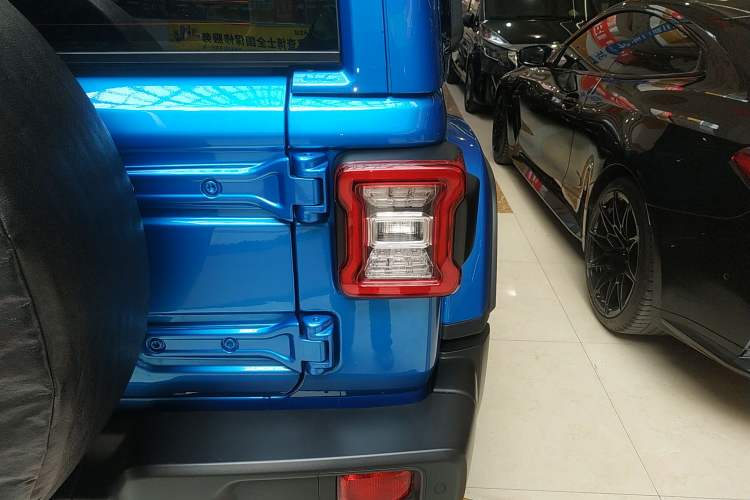 Used Jeep Wrangler 2022 2.0T High Altitude Four-Door Edition Exterior 3