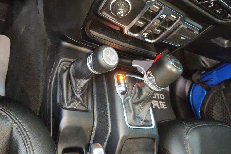 Used Jeep Wrangler 2022 2.0T High Altitude Four-Door Edition Gear Lever