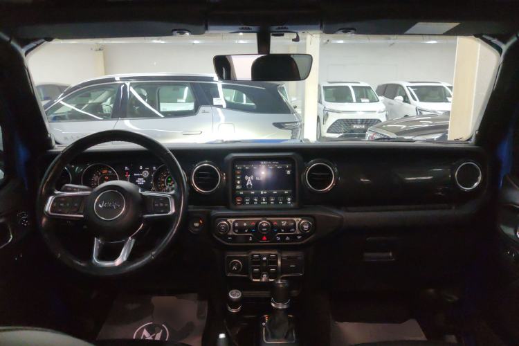 Used Jeep Wrangler 2022 2.0T High Altitude Four-Door Edition Interior 2