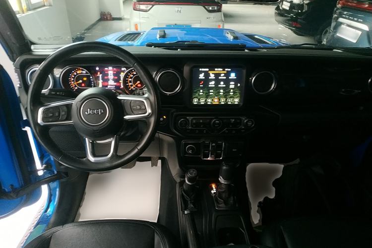 Used Jeep Wrangler 2022 2.0T High Altitude Four-Door Edition Interior 2