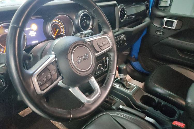 Used Jeep Wrangler 2022 2.0T High Altitude Four-Door Edition Interior 3