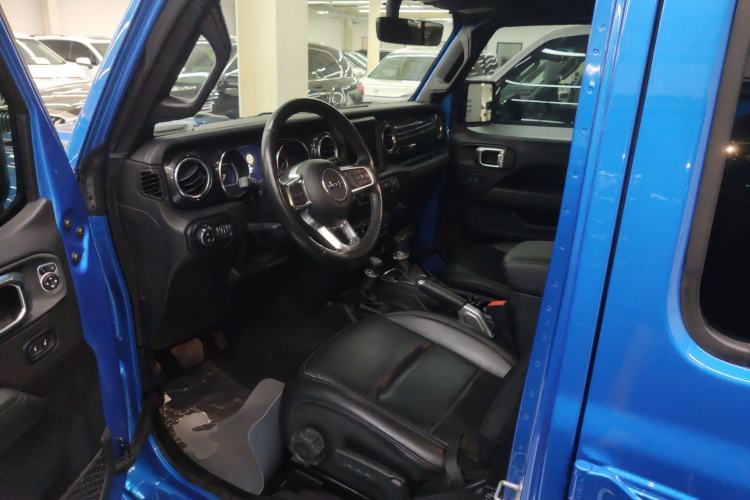 Used Jeep Wrangler 2022 2.0T High Altitude Four-Door Edition Interior 3