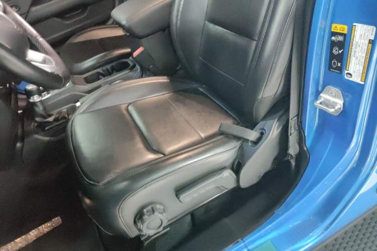 Used Jeep Wrangler 2022 2.0T High Altitude Four-Door Edition Left Front Seat