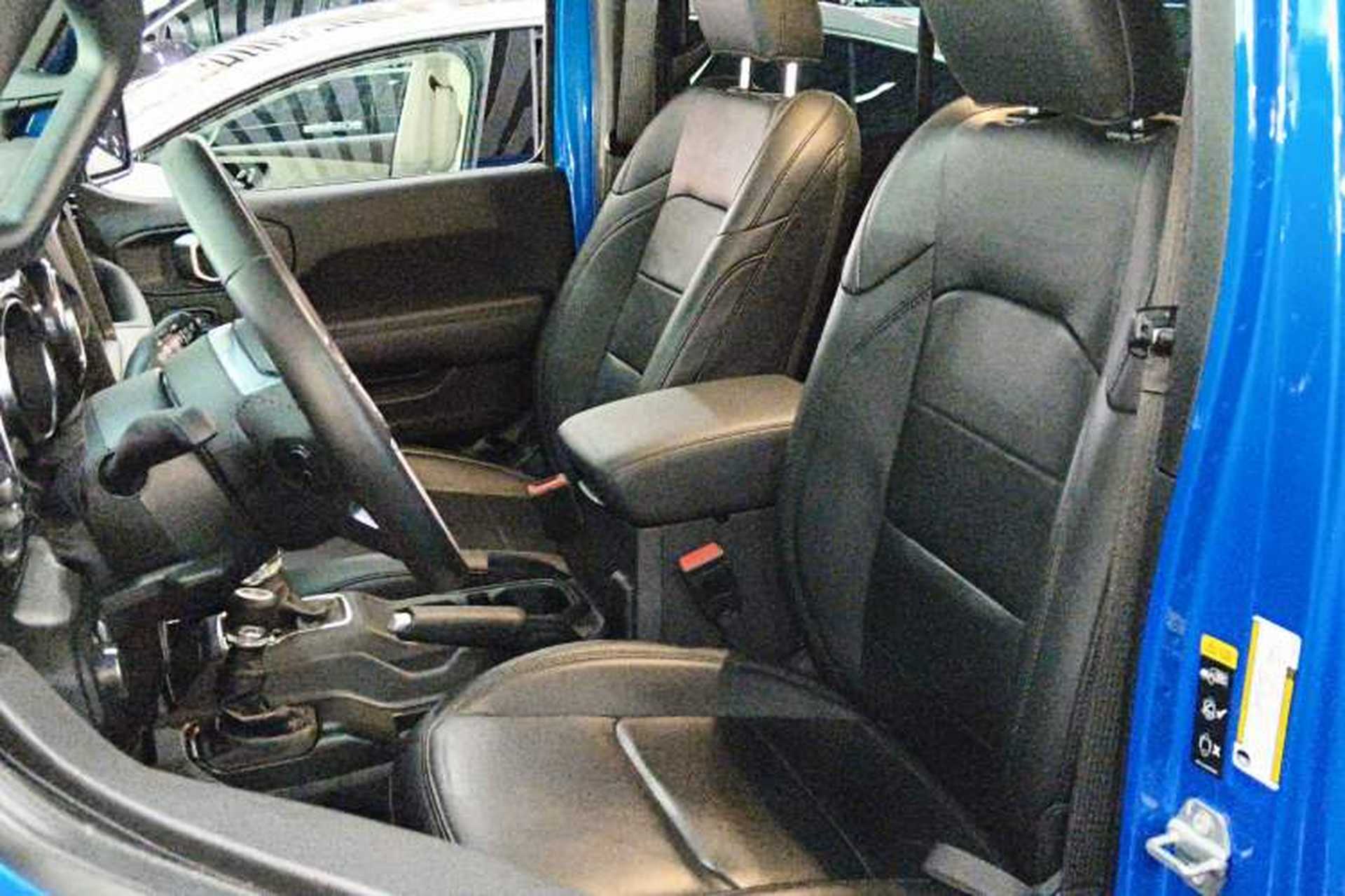 Used Jeep Wrangler 2022 2.0T High Altitude Four-Door Edition Left Front Seat