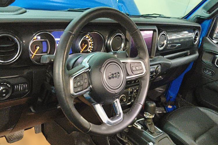 Used Jeep Wrangler 2022 2.0T High Altitude Four-Door Edition Steering Wheel