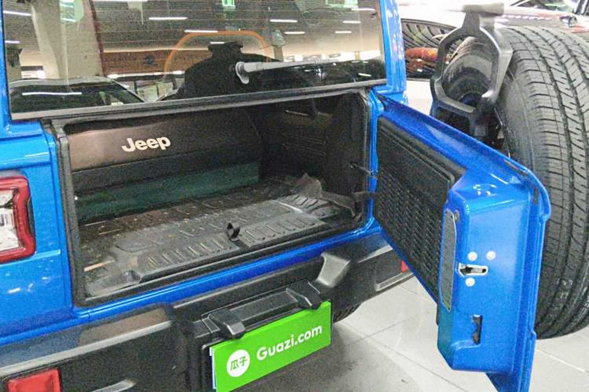 Used Jeep Wrangler 2022 2.0T High Altitude Four-Door Edition Trunk
