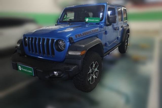 Jeep Wrangler Wrangler four-door, 2.0T, imported, five seats, with steering-wheel heating and heated front seats, plus a locking feature. usado