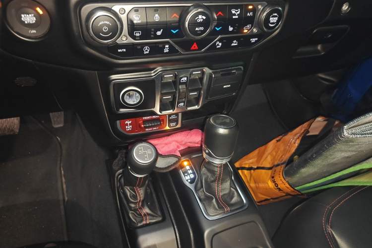 Used Jeep Wrangler  Gear Lever
