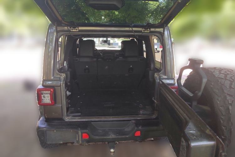Used Jeep Wrangler  Trunk