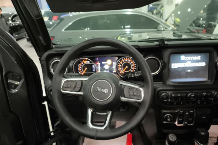 Used Jeep Wrangler 2022 2.0T High Altitude Four-Door Edition Center Console