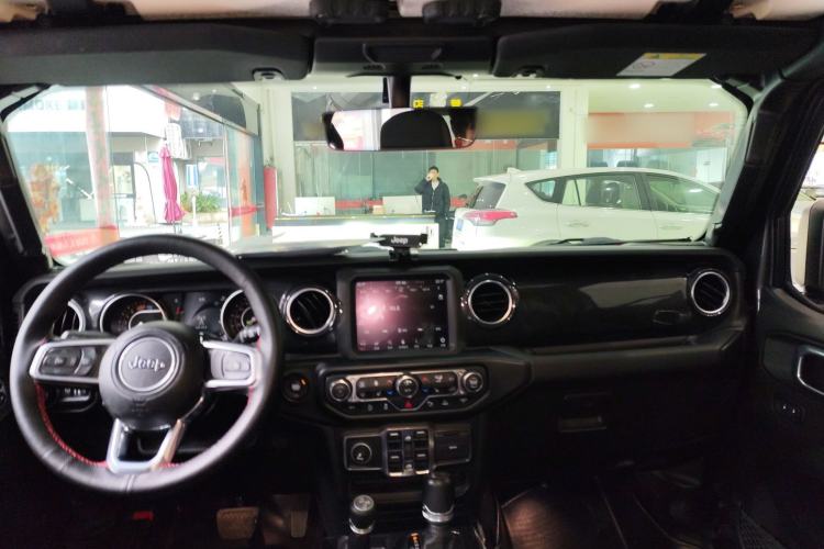 Used Jeep Wrangler 2022 2.0T High Altitude Four-Door Edition Center Console