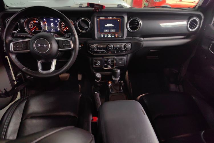 Used Jeep Wrangler 2022 2.0T High Altitude Four-Door Edition Center Console