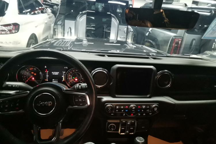 Used Jeep Wrangler 2022 2.0T High Altitude Four-Door Edition Center Console